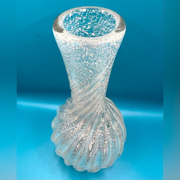 Mikasa by Kurata Handcrafted Swirl Crystal Glass White Bud Vase w/ Silver Flakes - Picture 4 of 13